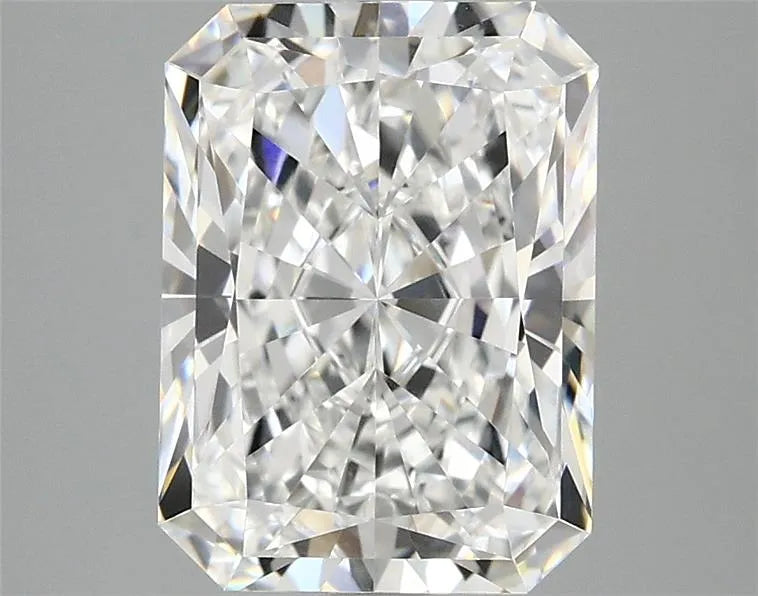 3.10ct Radiant Lab Grown Diamond (Colour E, Clarity VVS2, IGI Certified)