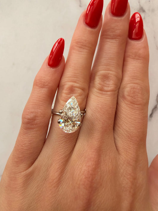 Pear 4.28 CT G VS1 EX Lab Grown Diamond